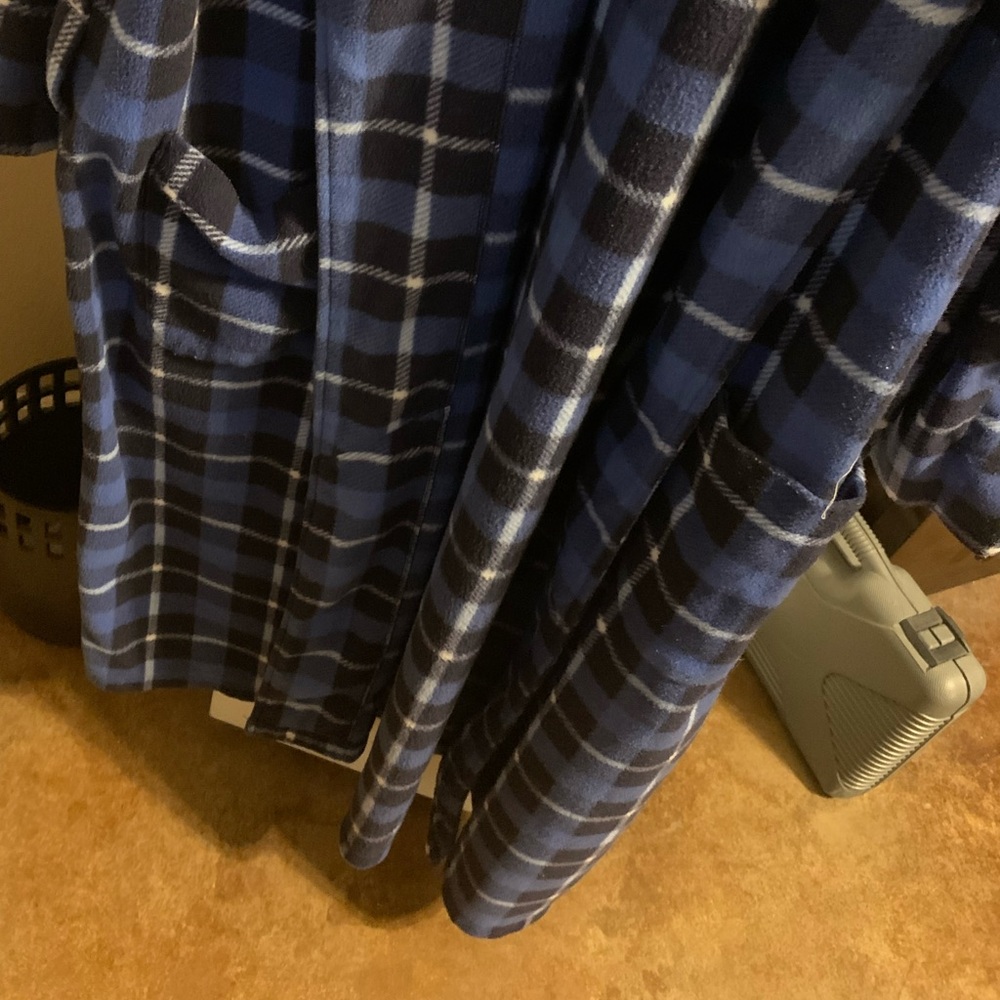 Plaid Robe - Picture 2 of 5